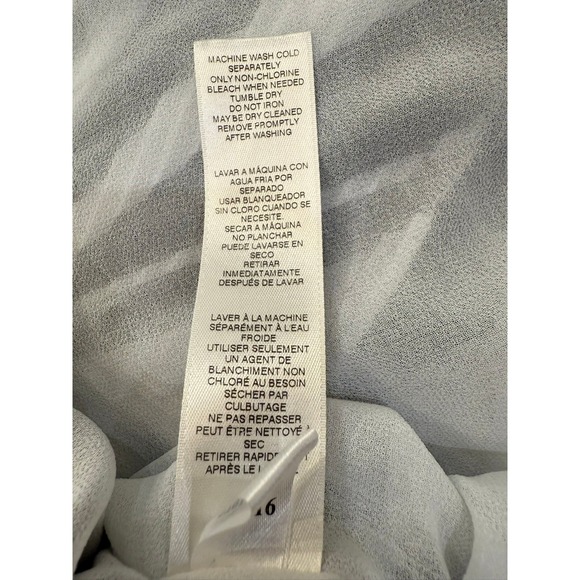 Chico's Size 1 / Medium Black & White Stripe Crinkle Pleated Cold Shoulder Top - Picture 8 of 9